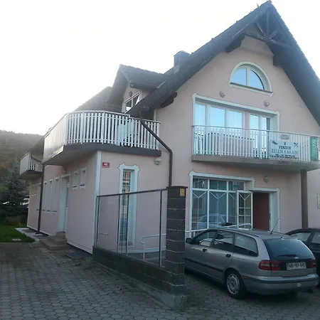 Zeleni Kakadu Maribor