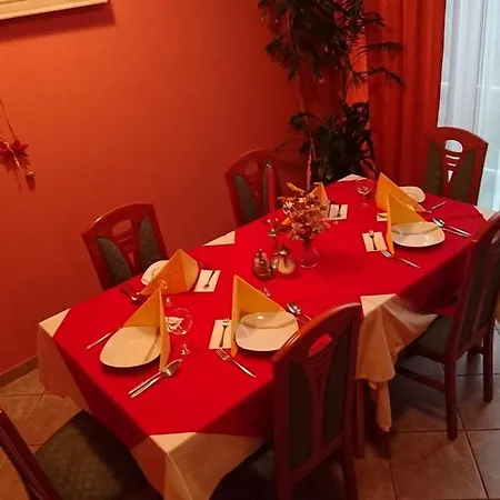 Zeleni Kakadu Bed & Breakfast Maribor