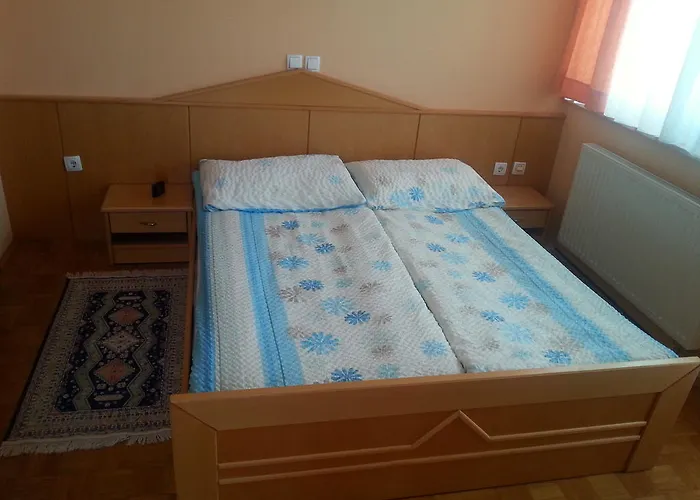 Nocleg ze śniadaniem Zeleni Kakadu 3*