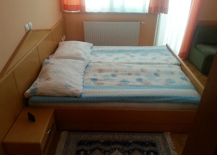 Nocleg ze śniadaniem Zeleni Kakadu 3*